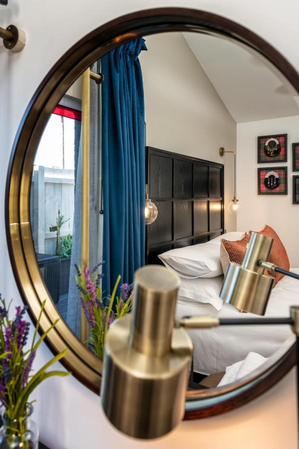 Relax In Super Size Copper Tub - 2 Bedroom Villa 인버네스 외부 사진