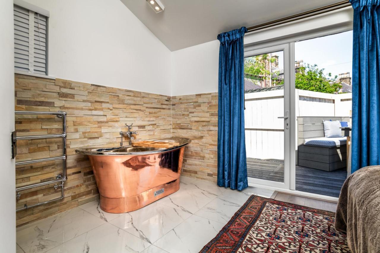 Relax In Super Size Copper Tub - 2 Bedroom Villa 인버네스 외부 사진